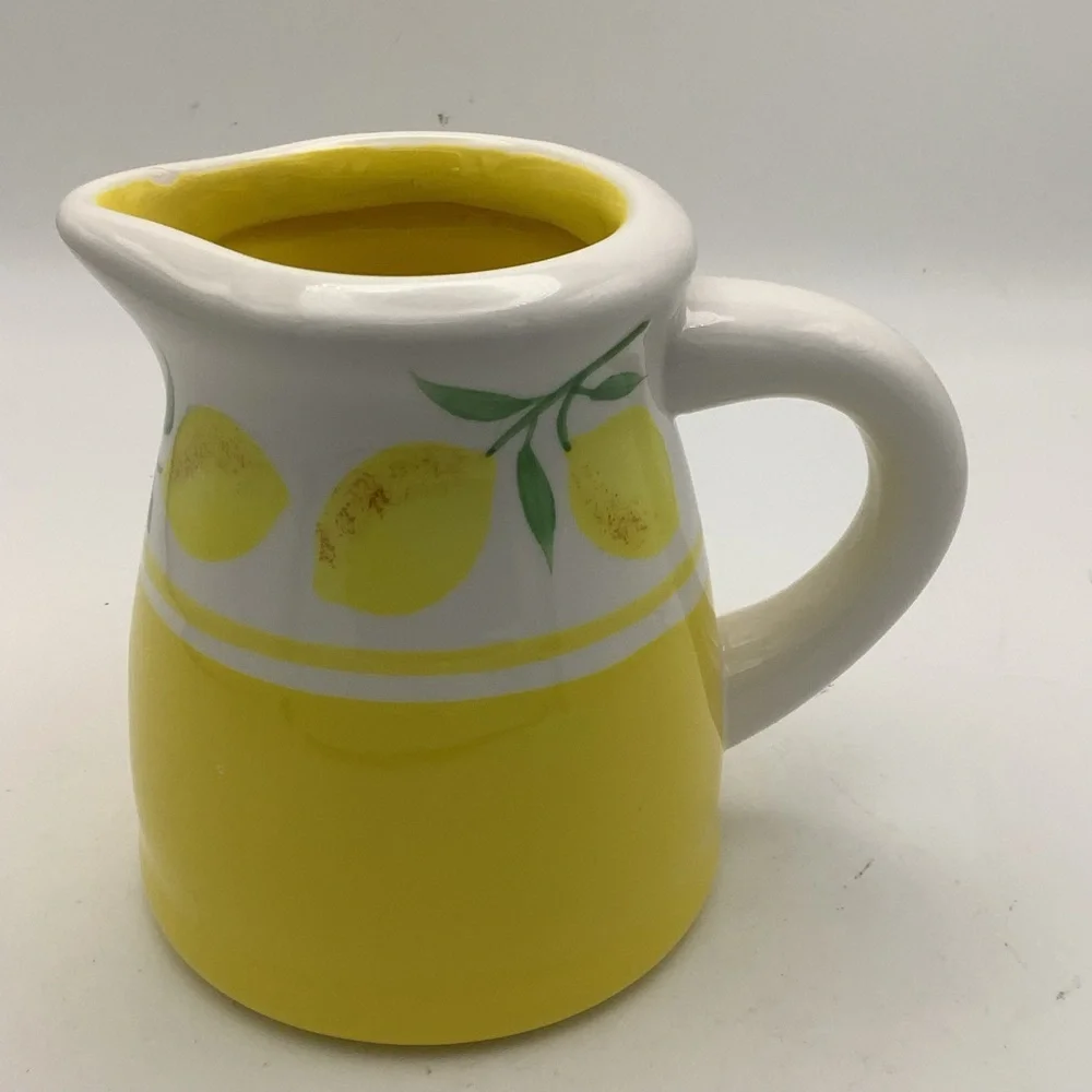Terramoto Ceramic Yellow Lemon Pitcher